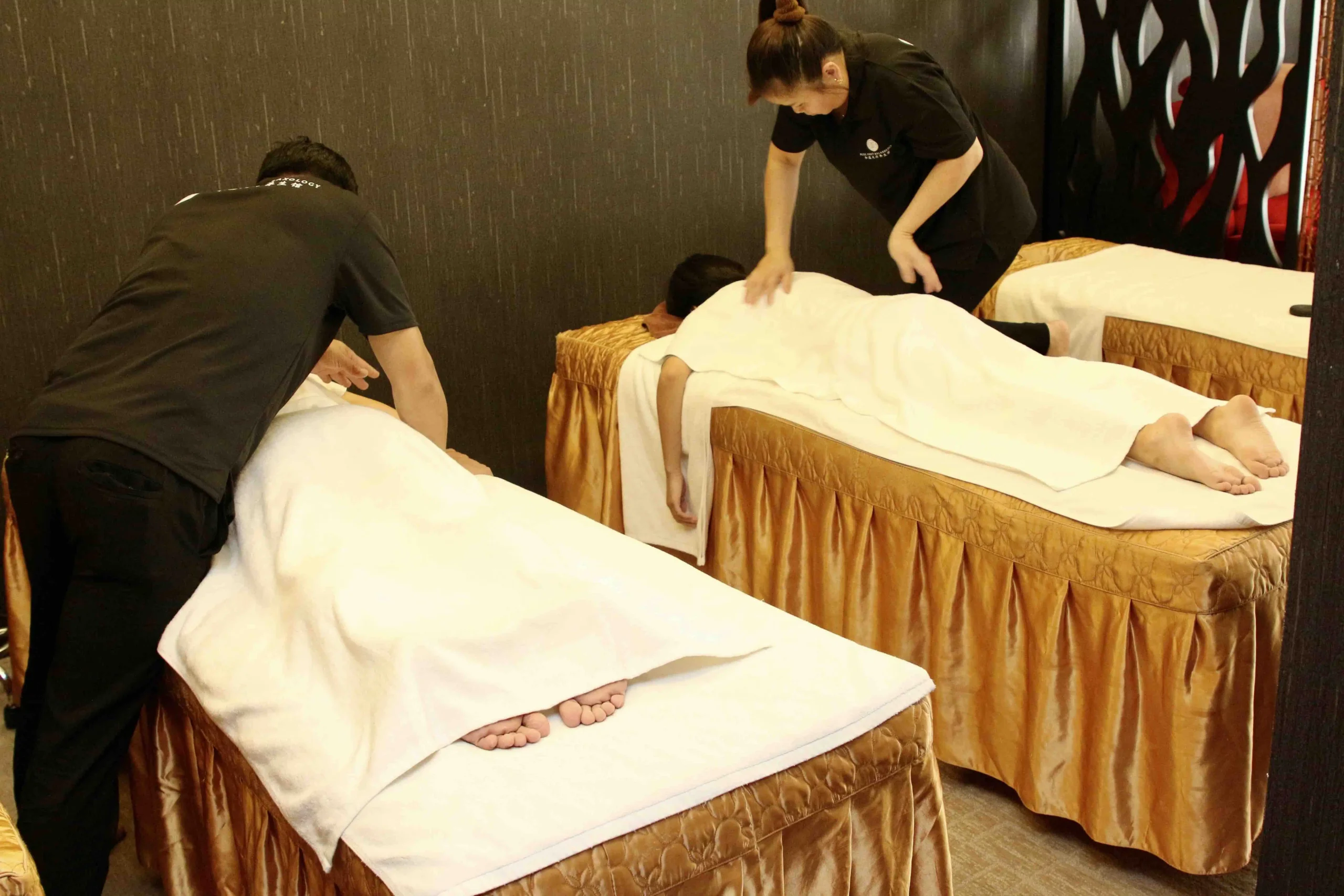 Full-body relaxation massage