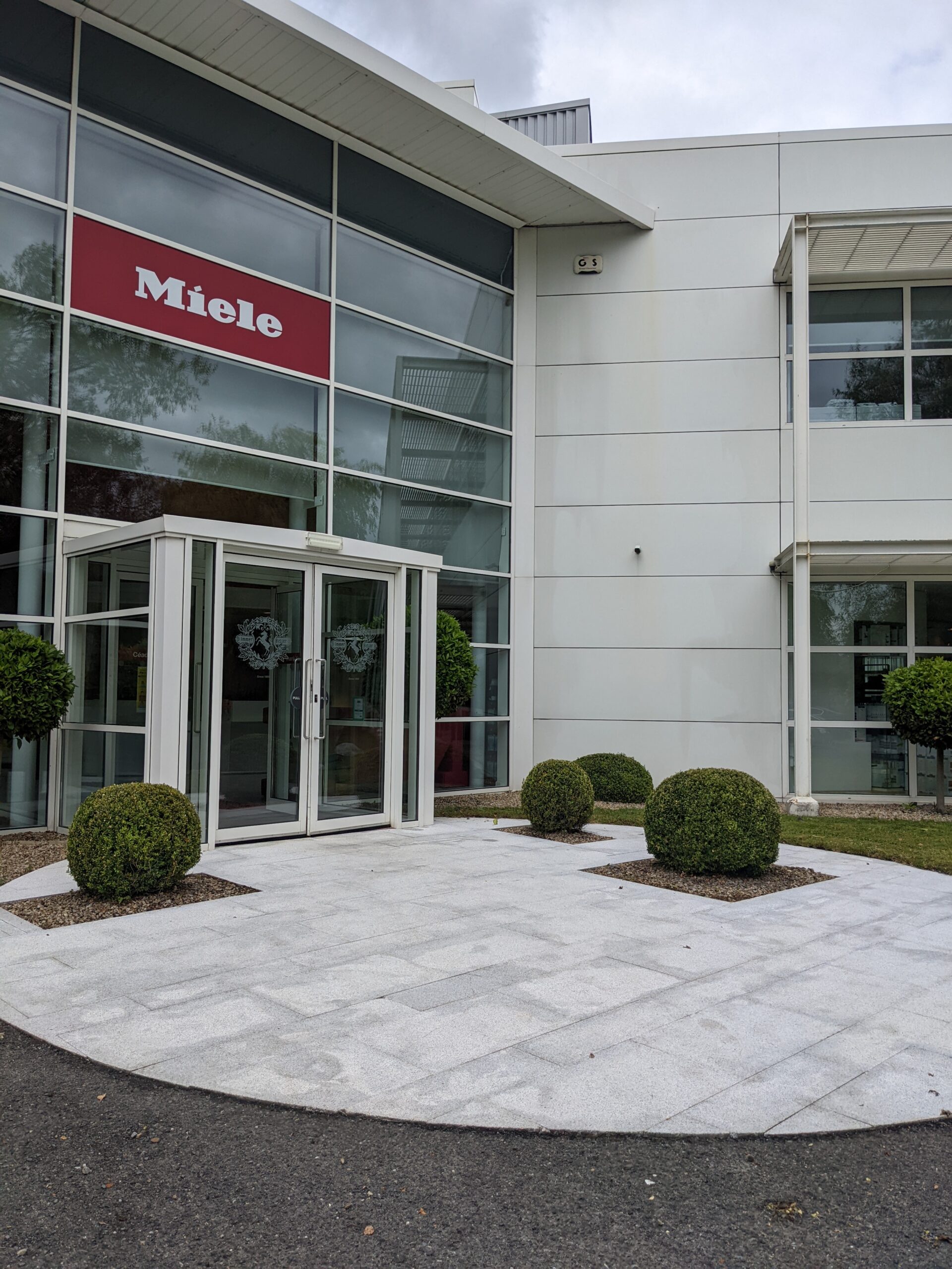 Commercial Pressure Washing